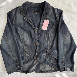 vintage y2k denim jacket with whimsical pattern on the bottom
